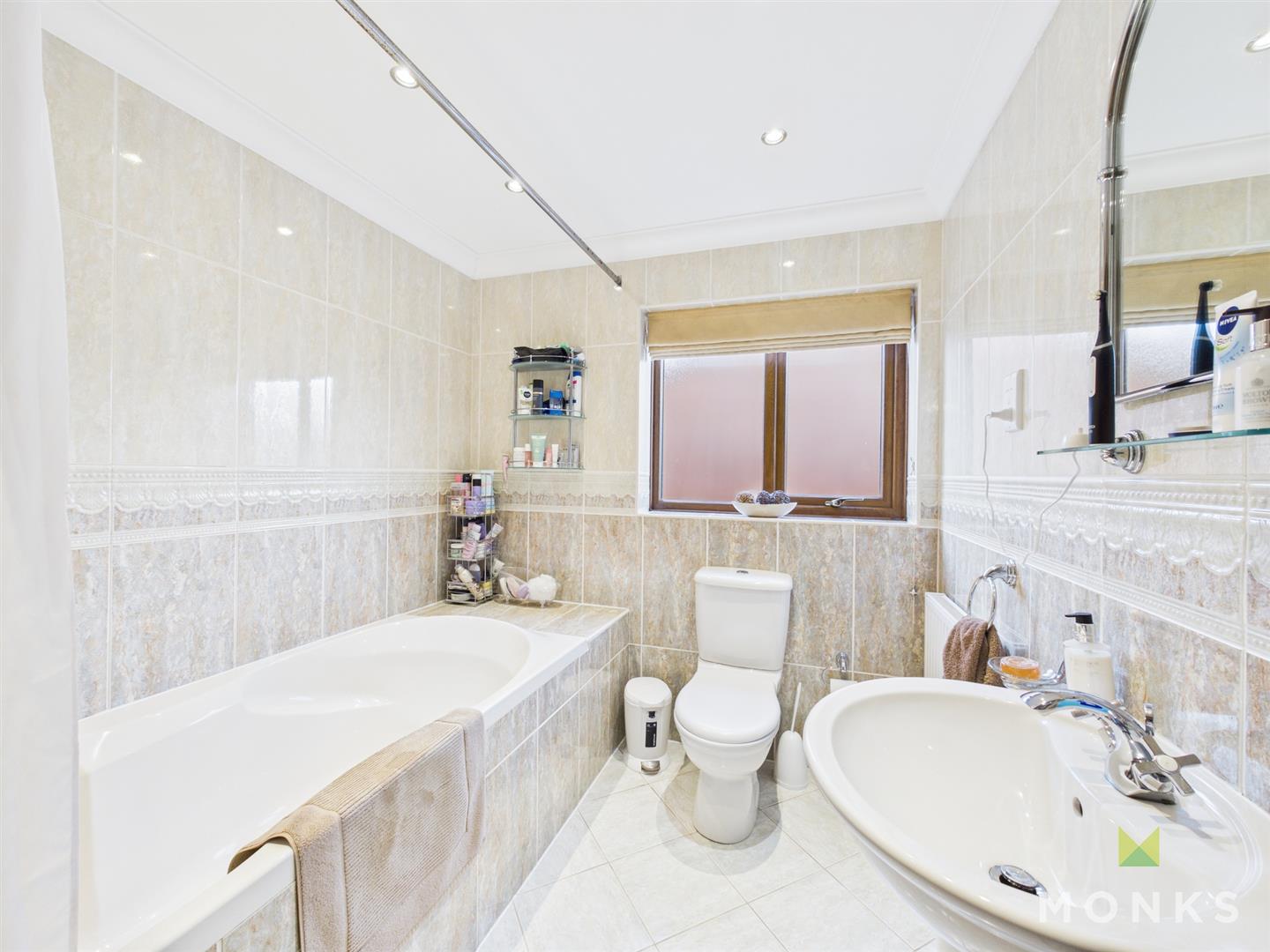 4 Queens Meadow, Queens Head, SY11 4FD For Sale 4 Queens Meadow, Queens Head, SY11 4FD For Sale